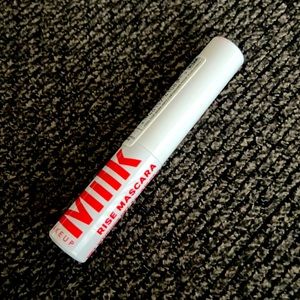 5/25✨lift + length + volume milk rise mascara in black